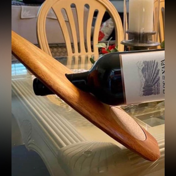 Quest Other - VINTAGE Wine Bottle Server Balancing Holder c 1984 NEW IN BOX